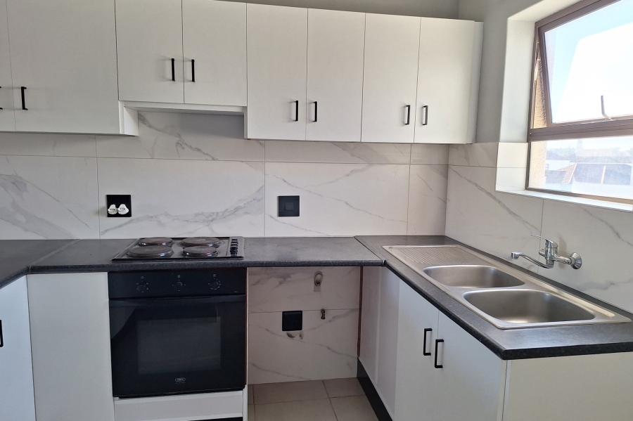 To Let 2 Bedroom Property for Rent in Vredekloof East Western Cape